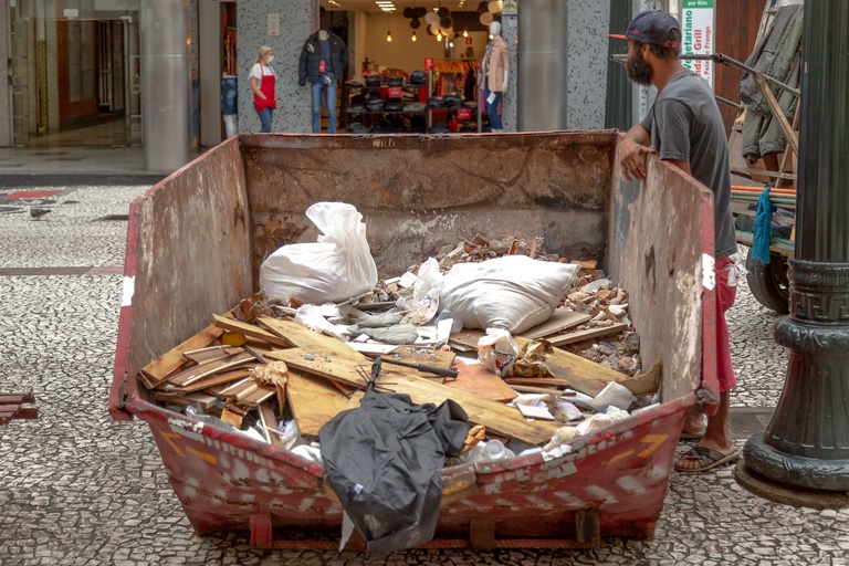 Tramita na CMC proposta que regulamenta coleta de entulhos e outros resíduos  