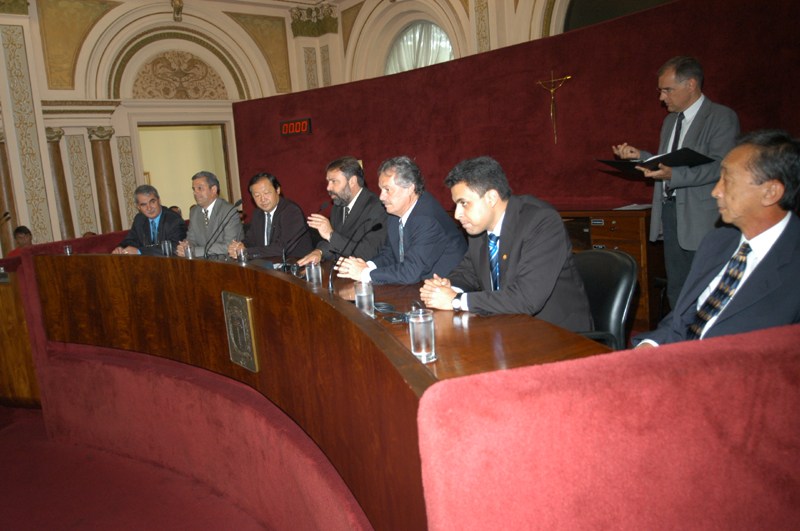 Transmissão de cargo acontece na Câmara 