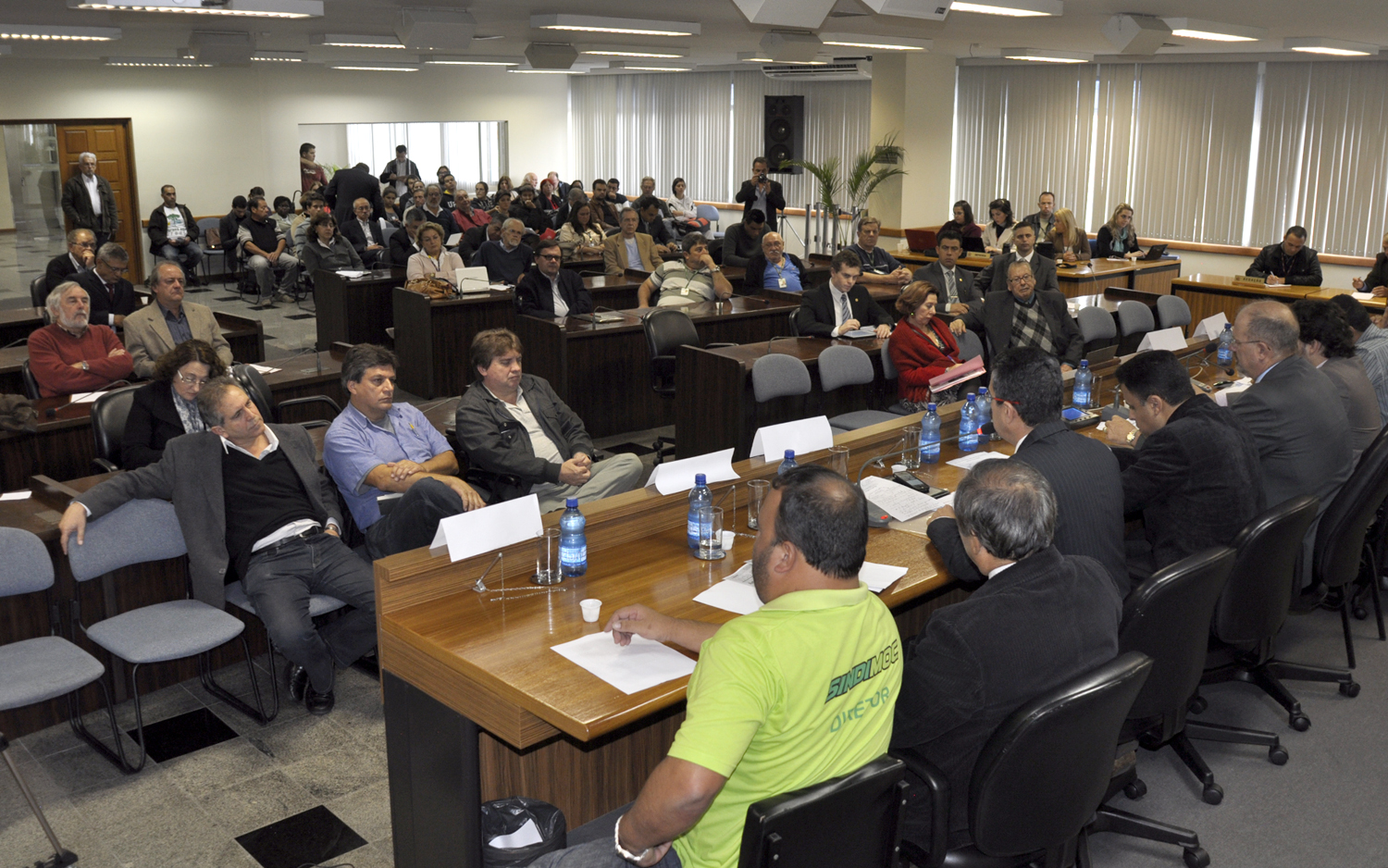 Transporte coletivo perdeu atratividade, apontam entidades