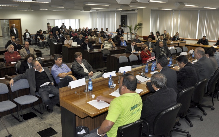 Transporte coletivo perdeu atratividade, apontam entidades