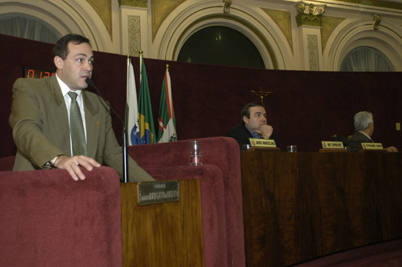 Transporte coletivo preocupa vereador 