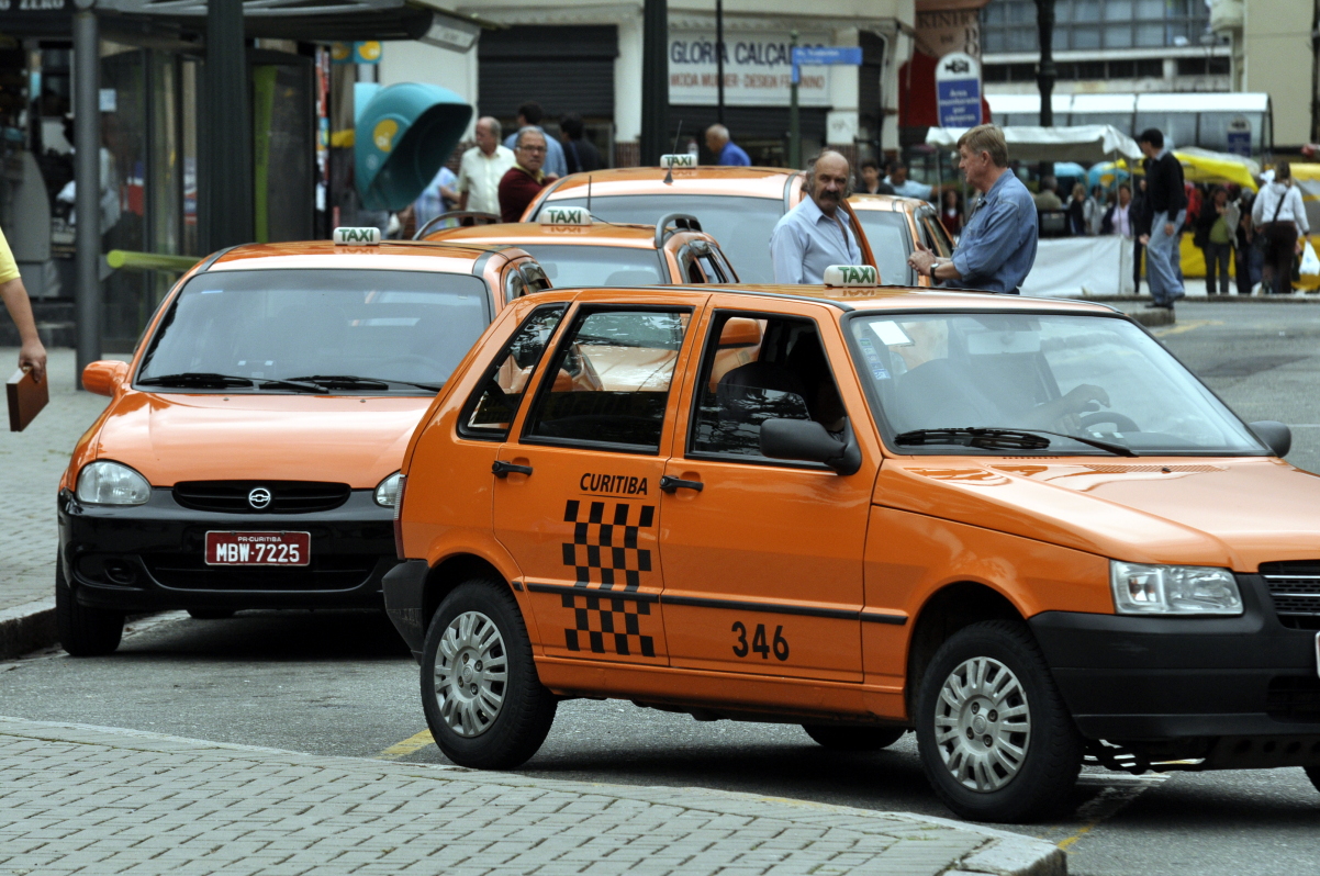 Transporte de bicicletas em táxis será votado na segunda-feira