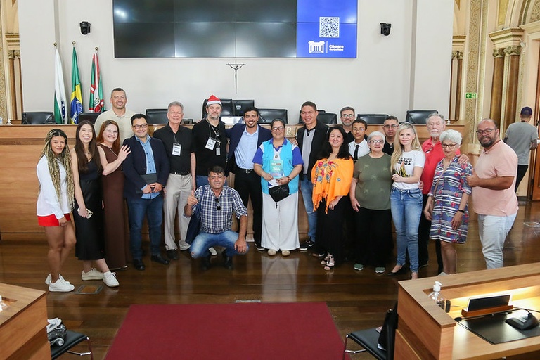 Tribuna do Povo recebe migrantes e pedidos por justiça social em Curitiba