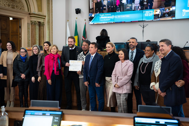 Tribuna Livre apresenta pesquisa sobre atuação da Câmara de Curitiba