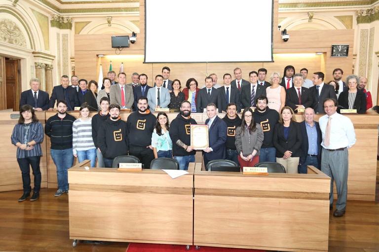 Tribuna Livre: Curitiba tem robô salvando vidas dentro de hospitais