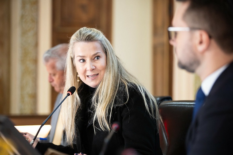 Contra ataques, promotora defende educação e cultura de paz