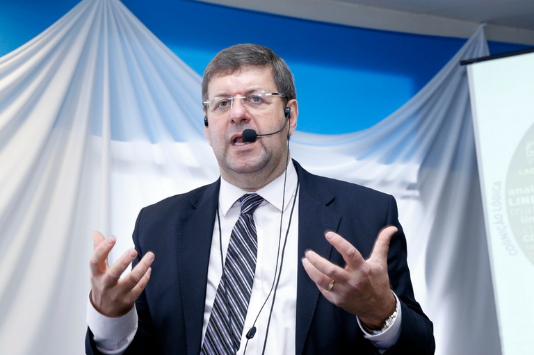 Tribuna livre desta quarta-feira abordará o poder da palavra