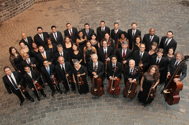 Tribuna Livre terá apresentação da Camerata Antiqua de Curitiba 