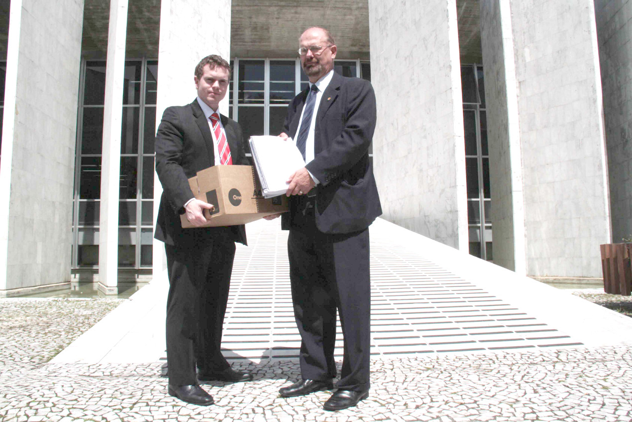 Tribunal de Contas do Estado recebe relatório final da CPI 