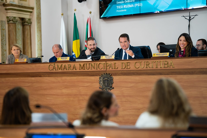 Um ano em seis meses: vereadores de Curitiba batem recordes em 2025