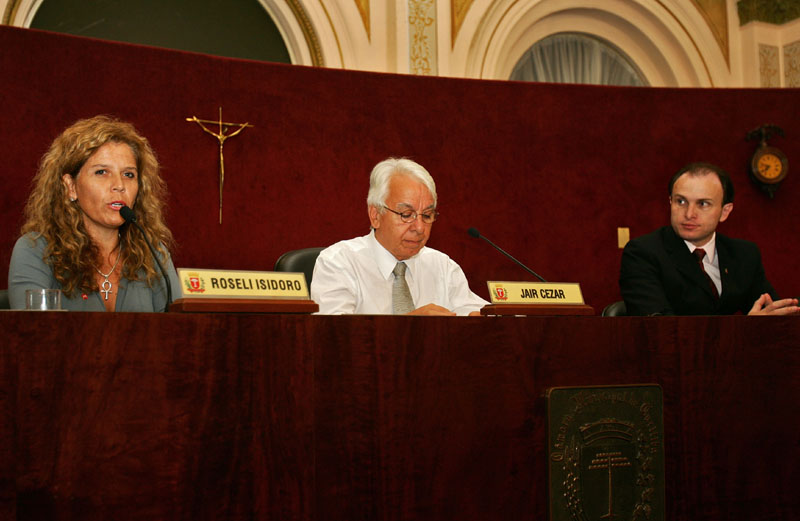 Universitários têm aula de ética e cidadania na Câmara 
