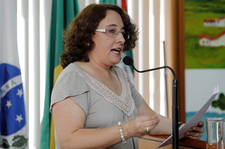 Urbs contratará auditoria independente, diz Professora Josete 