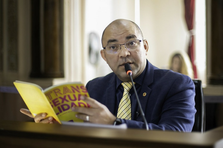 Uso de banheiros por identidade de gênero: CMC aprova moção de protesto