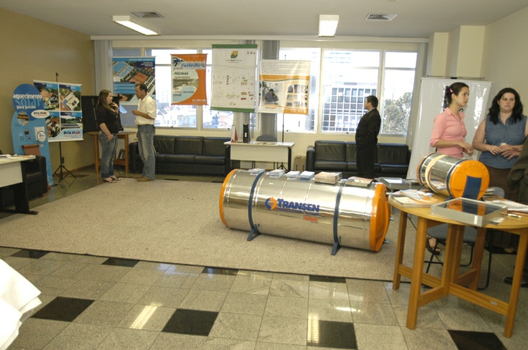 Uso de energia solar pode ter incentivos 