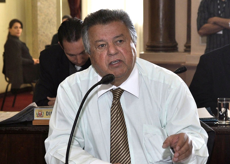 Vagas  de estacionamento podem ajudar no trânsito 