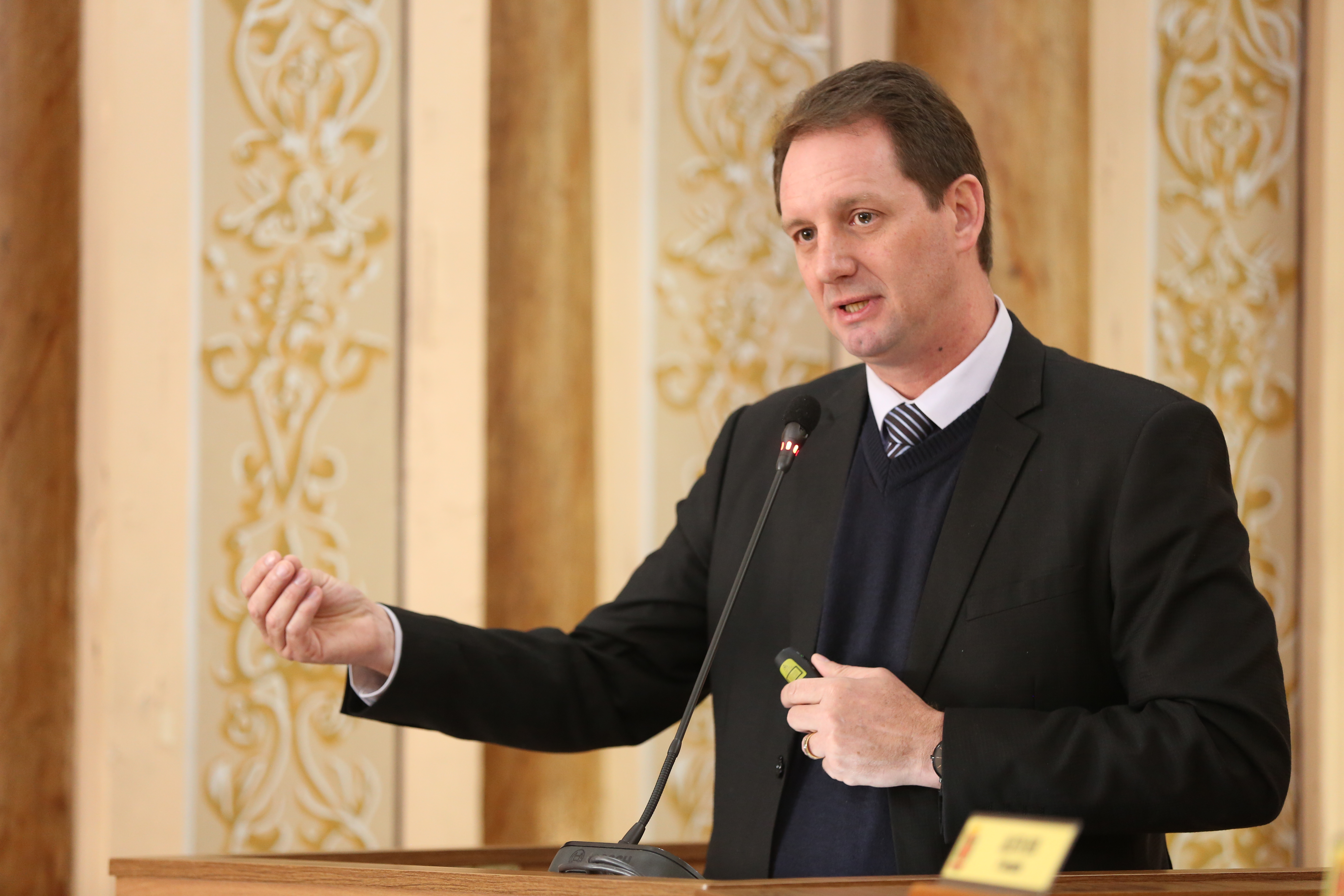 "Vamos trabalhar para manter a tarifa social nos R$ 4,25", diz Urbs