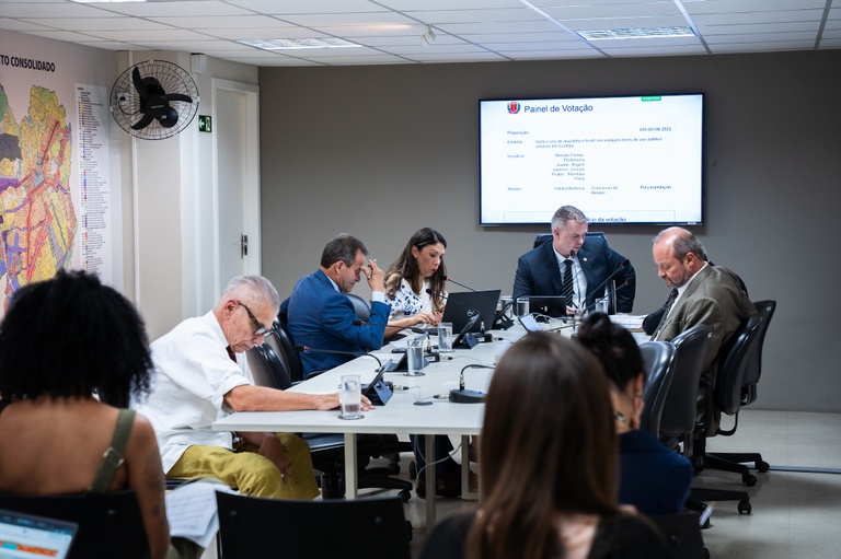 Venda de naming rights de bens públicos: CCJ pede ajuste no projeto