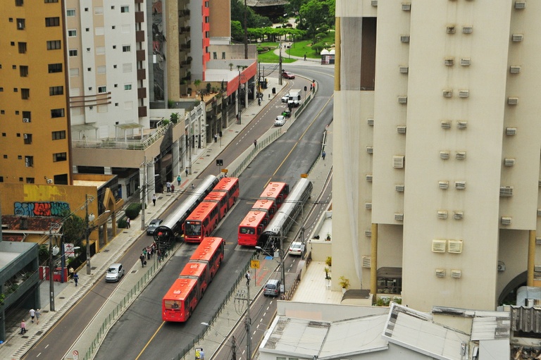 Vereador apresenta proposta para transporte gratuito em Curitiba