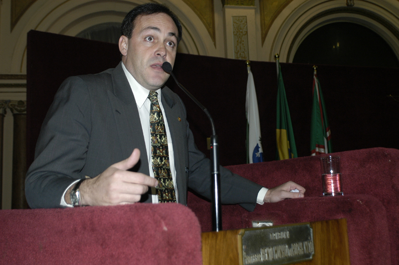 Vereador critica decisão boliviana 