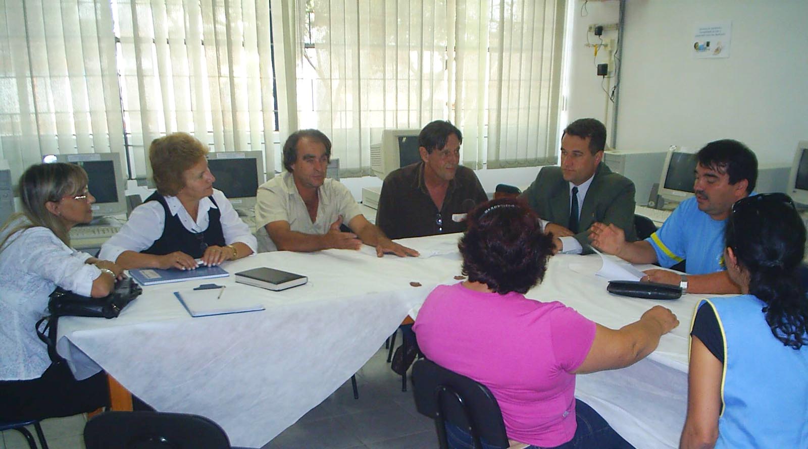 Vereador discute projeto de nova quadra coberta 