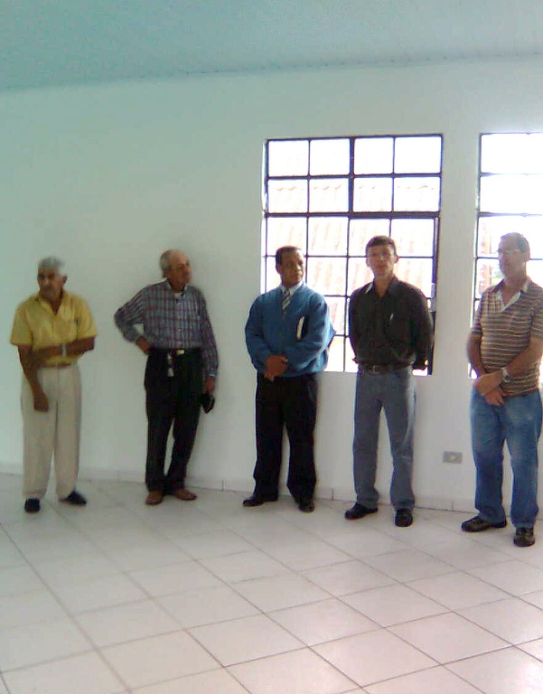 Vereador entrega chaves no Pinheirinho 