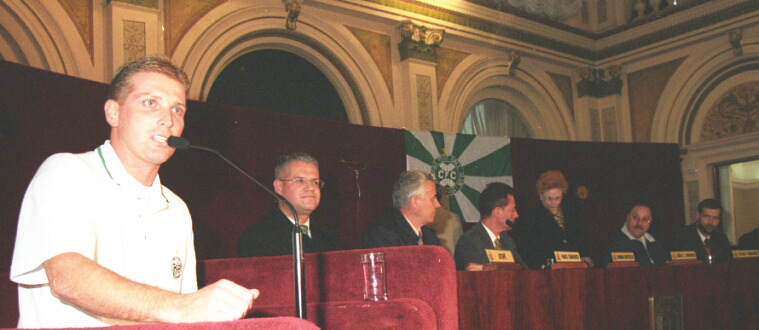 Vereador homenageia jogadores do Coritiba 