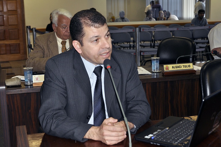 Vereador indaga sobre conselho 