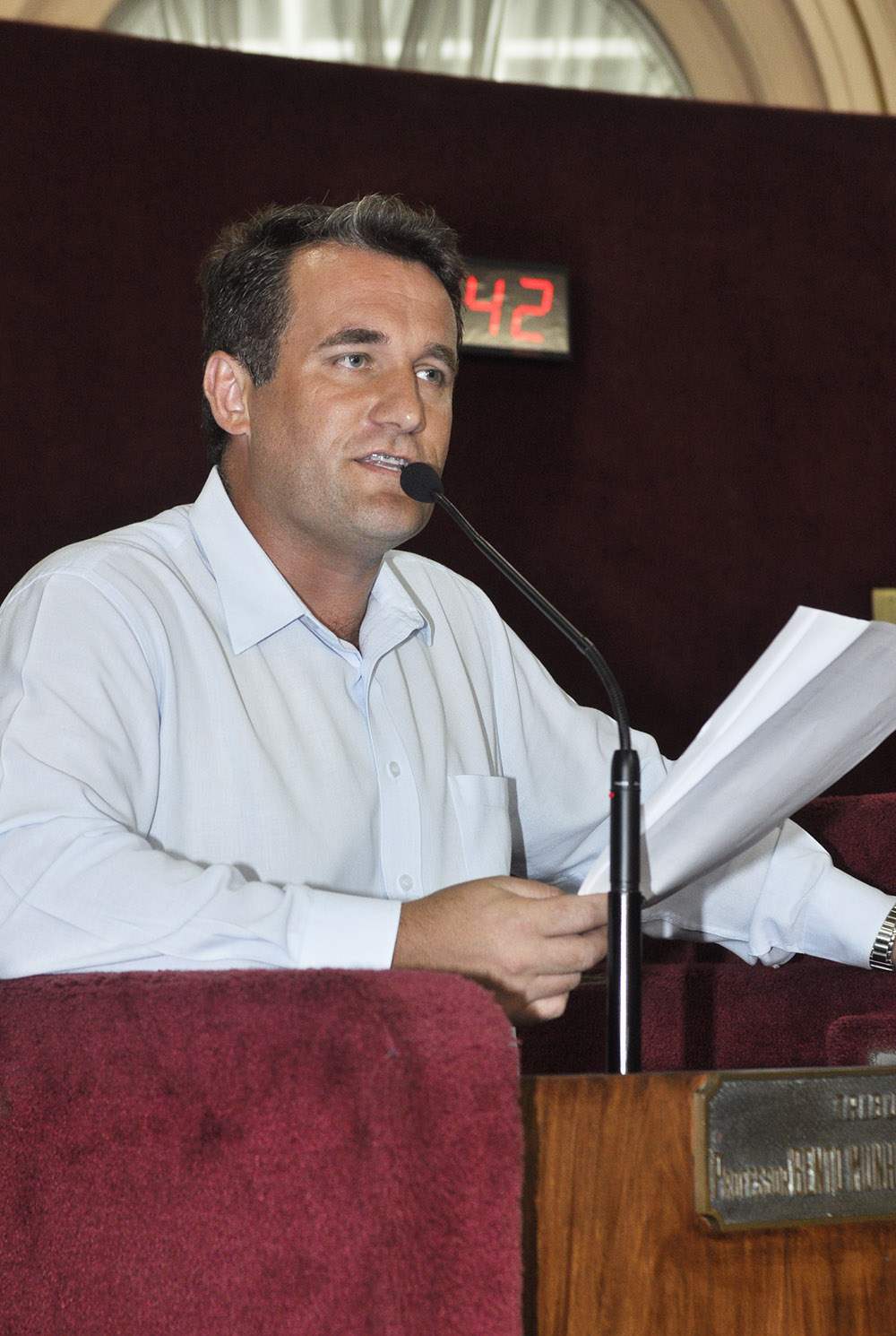 Vereador lamenta discriminação à estudante 