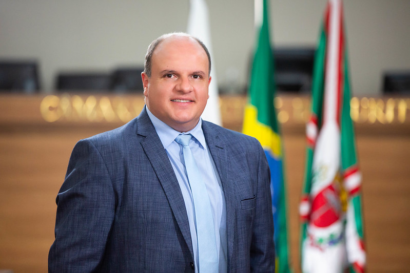 Vereador Leonidas Dias assume a Prefeitura de Curitiba neste sábado