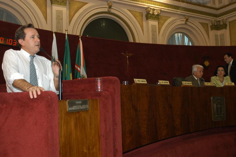 Vereador parabeniza prefeito Beto Richa 