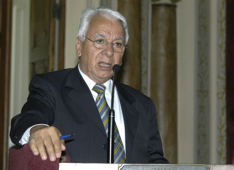 Vereador pede nova comissão  