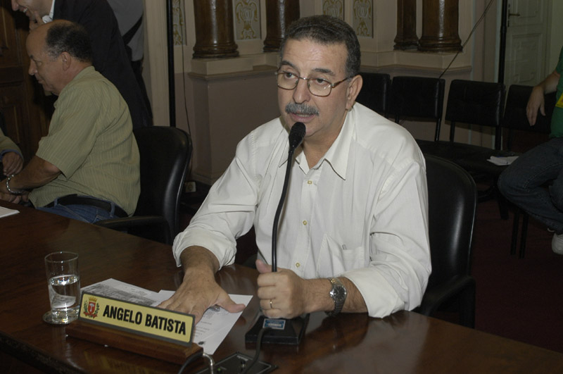 Vereador preocupado com questões ambientais 