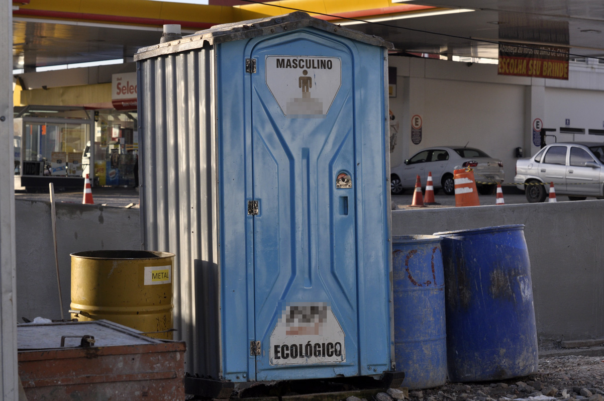 Vereador propõe banheiros químicos adaptados em eventos