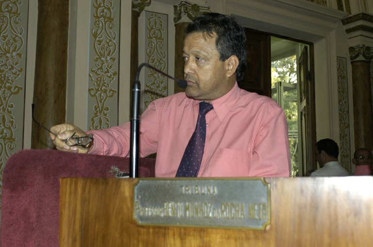 Vereador sugere ampliar expediente nas creches 