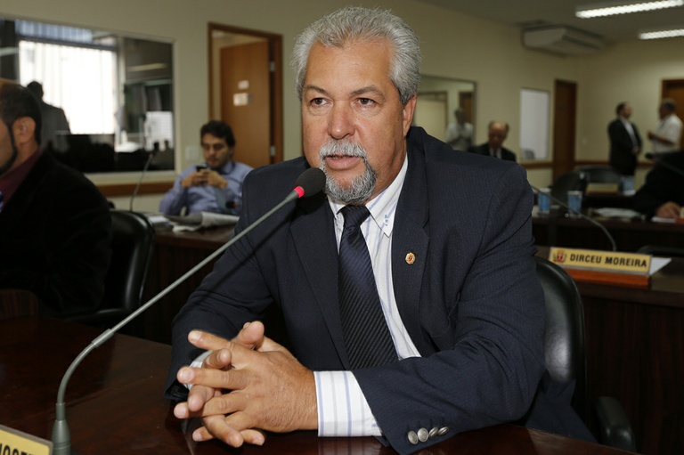 Vereador sugere estacionamentos em terminais de ônibus