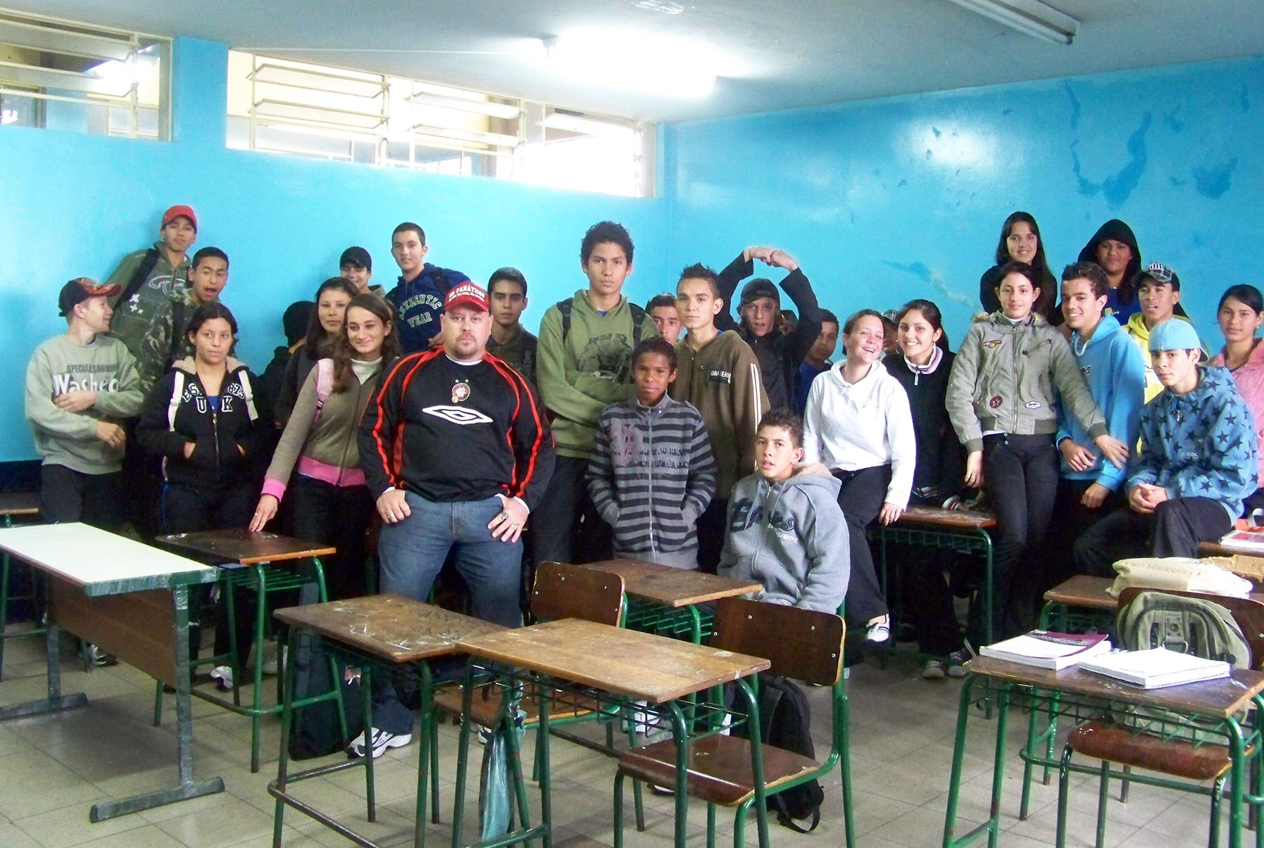 Vereador tenta educar os futuros torcedores 