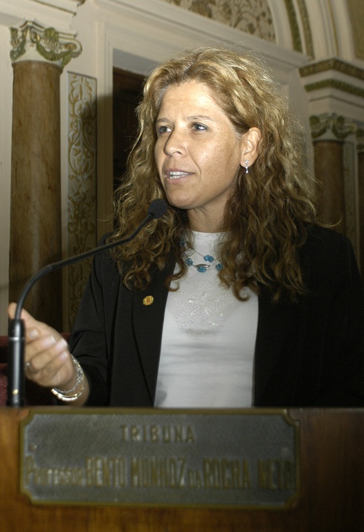 Vereadora elogia Ong Em Ação no plenário 