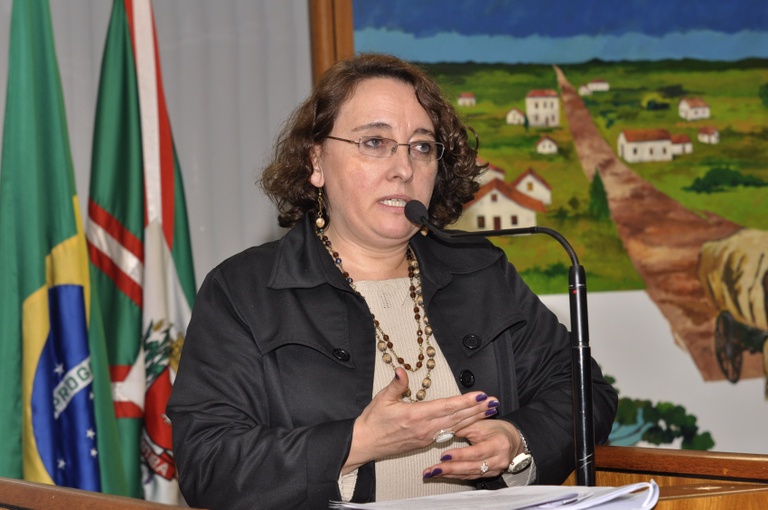 Vereadora indaga sobre programa de realocação 