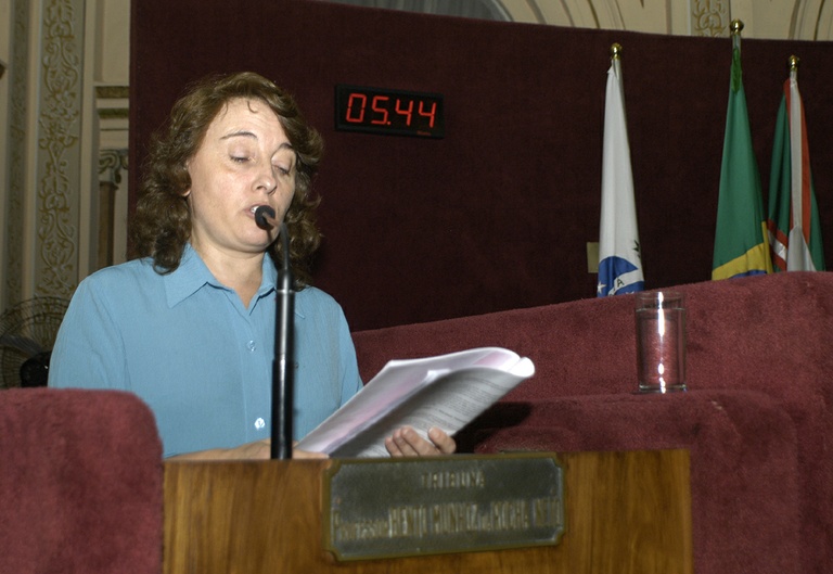 Vereadora marca presença em conferência da mulher 