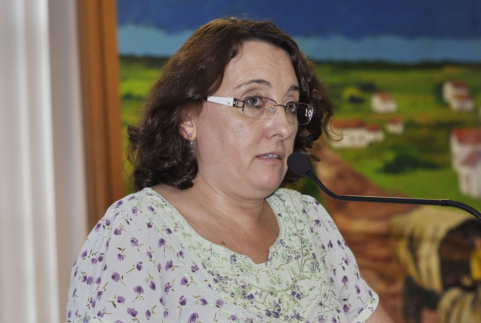 Vereadora pede medidas sobre serviço de saúde 