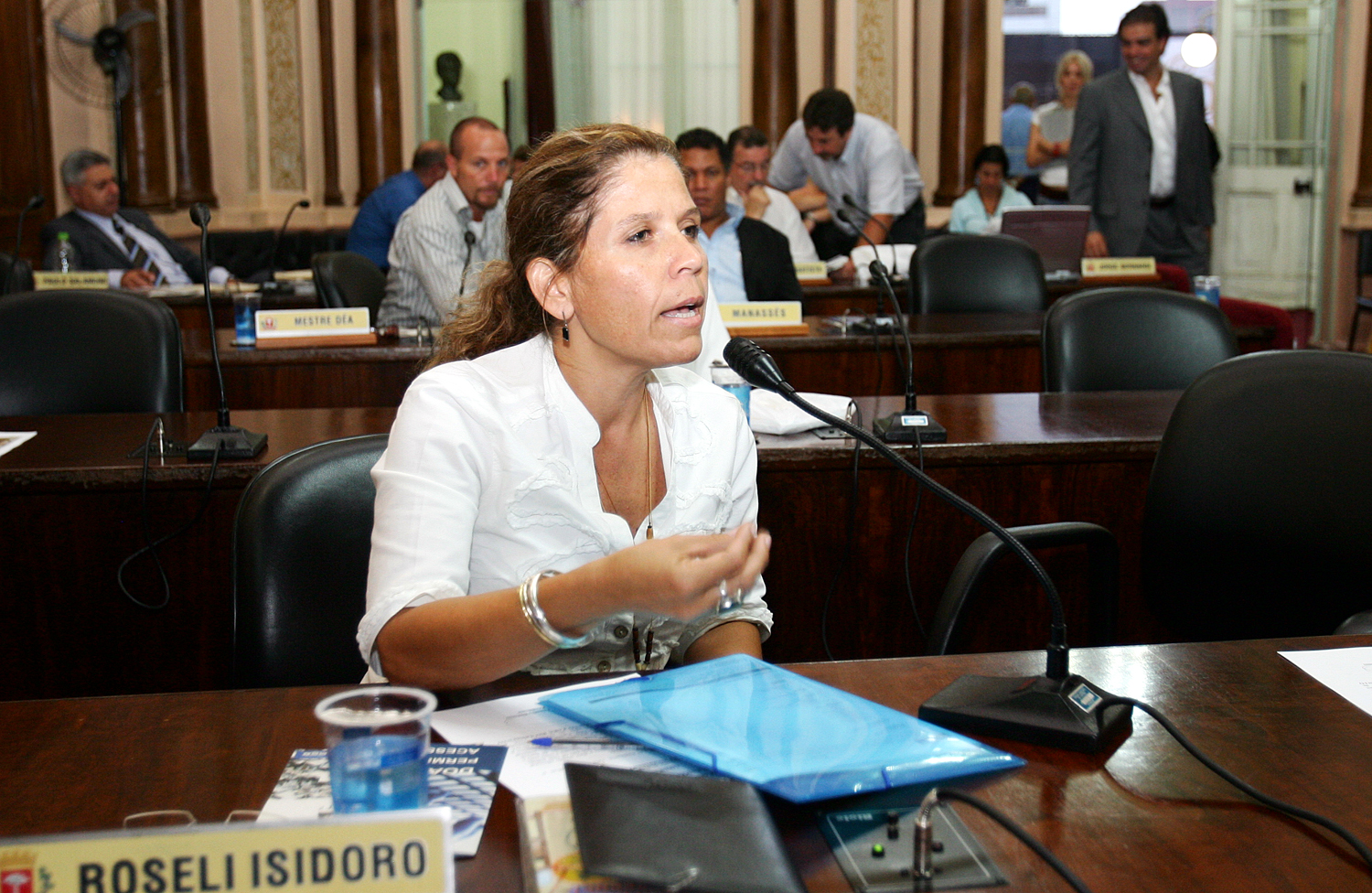 Vereadora quer evitar clandestinidade na segurança 