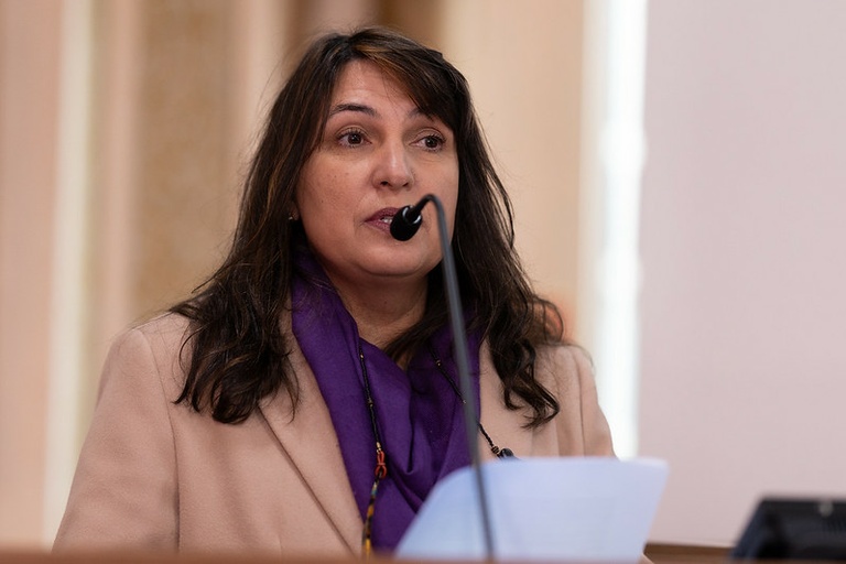 Vereadora rebate acusações e defende política de redução de danos	