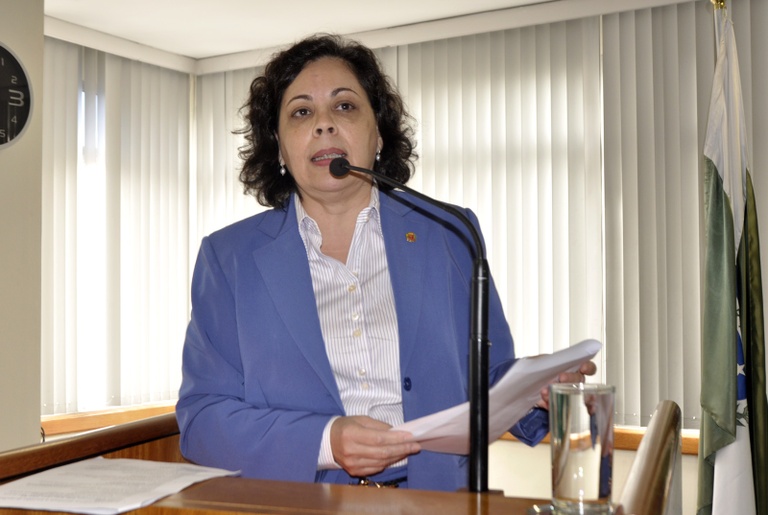 Vereadora sugere centros de apoio aos taxistas 