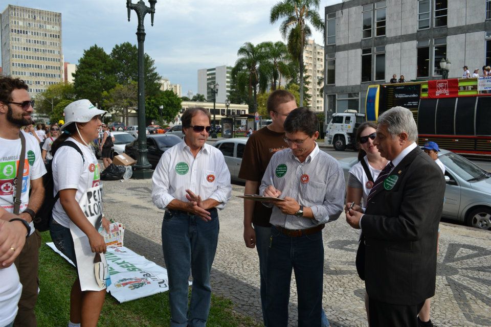 Vereadores acompanham mobilização do magistério 