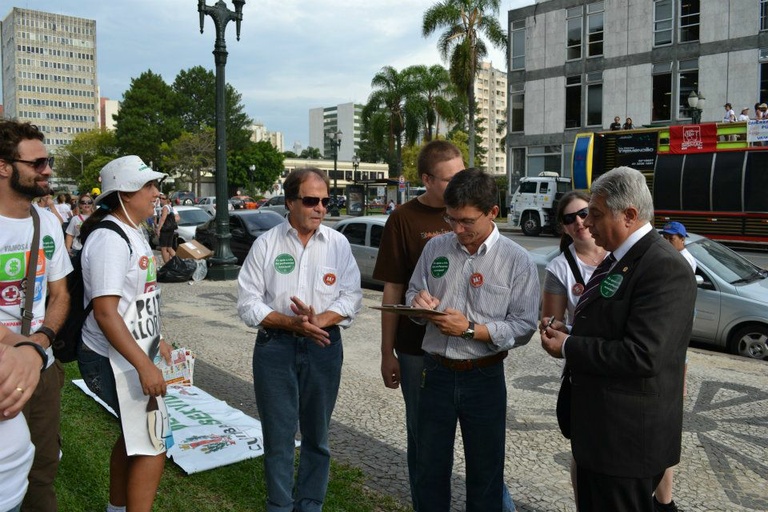 Vereadores acompanham mobilização do magistério 