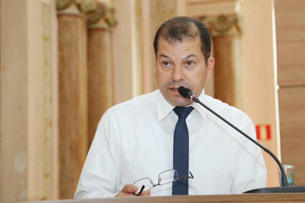 Vereadores adiam pedido de urgência a projeto que extingue cargos