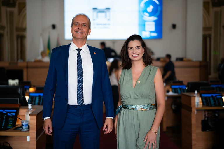 Vereadores Amália Tortato e Professor Euler retornam à Câmara de Curitiba