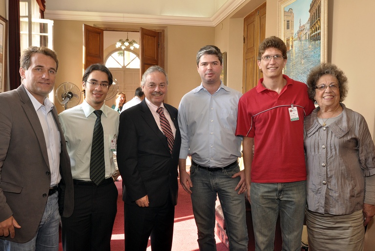 Vereadores apoiam movimento pelas vítimas das enchentes 
