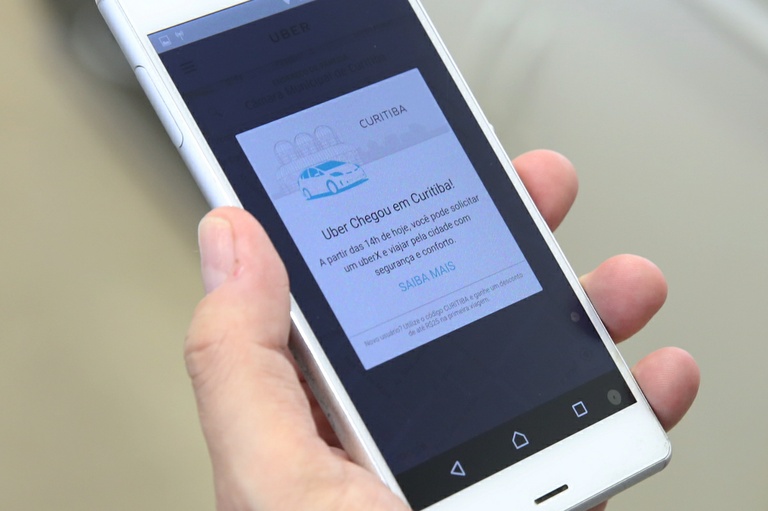 Vereadores apresentam três projetos para regulamentar serviços como o Uber