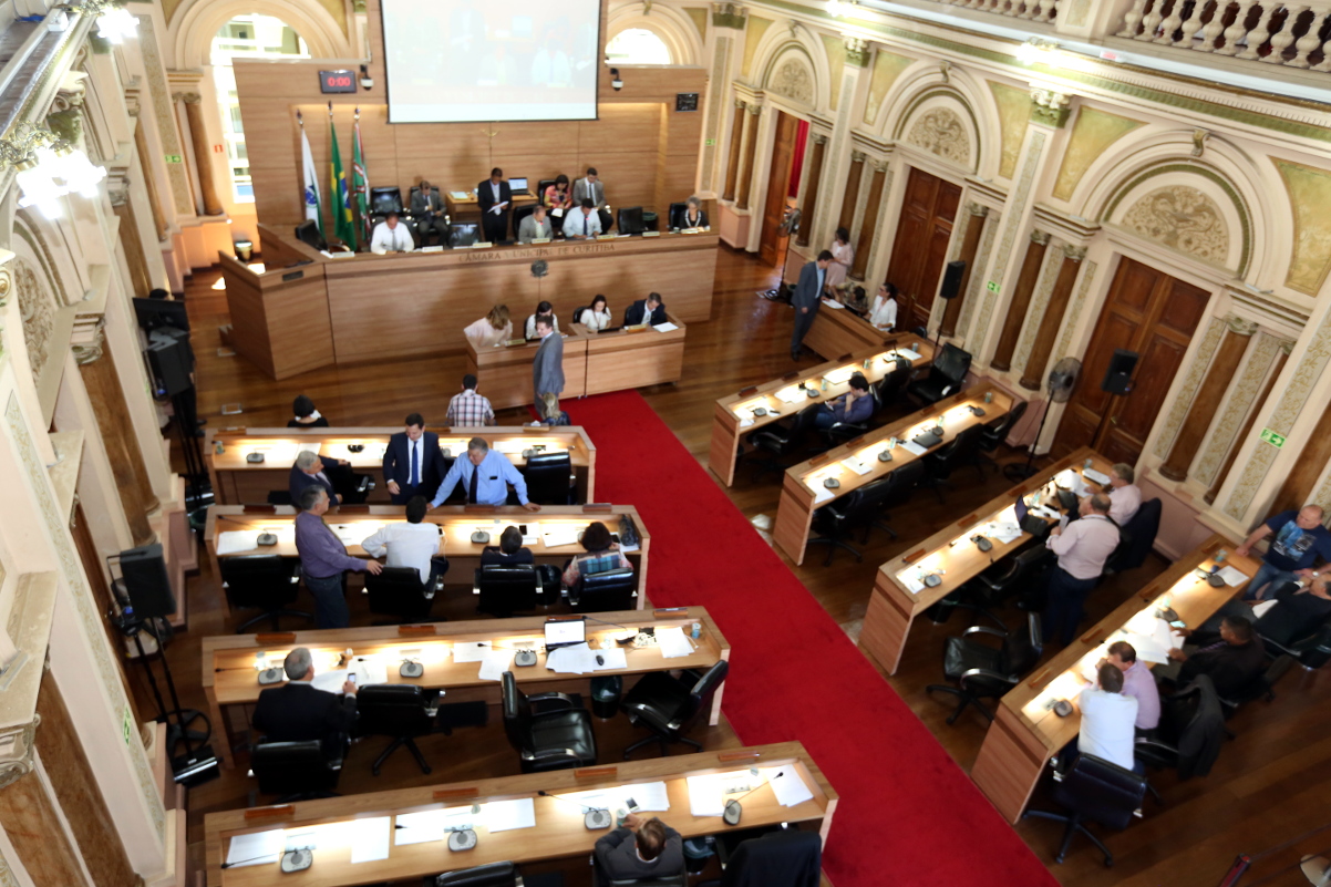 Vereadores aprovam 433 emendas ao orçamento de 2017